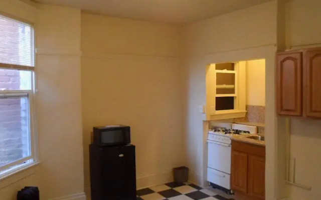 photo 3 of Winston Arms Apartments