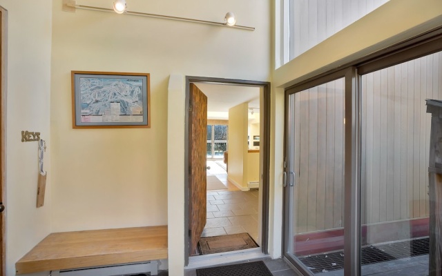 photo 4 of Winterberry Townhouse #1 by RedAwning
