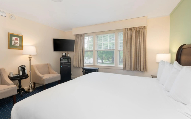 photo 2 of Wonder View Inn - Bar Harbor Collection