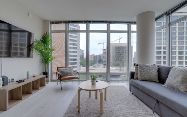 photo 4 of Wonderful 2BR Condo at Crystal City