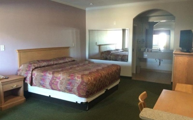 photo 5 of Woodland Inn and Suites