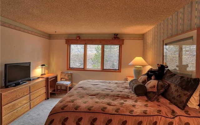 photo 2 of Woods Manor 204A (Condo with on-site Hot Tub)