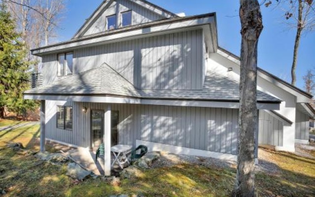 photo 2 of Woods Resort Unit V4 by RedAwning