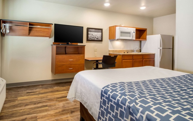 photo 4 of Econo Lodge Burlington I-70