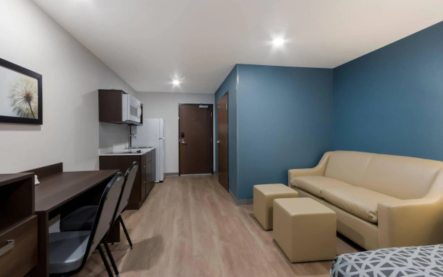 photo 3 of Woodspring Suites Chandler Airport