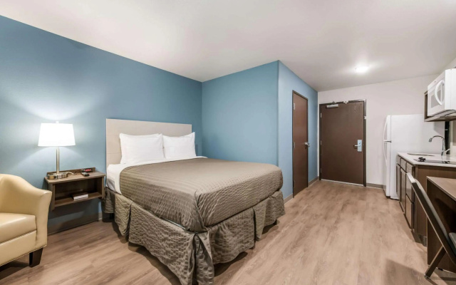 photo 4 of WoodSpring Suites Charlotte - University Research Park