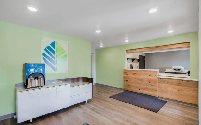 photo 5 of WoodSpring Suites Chicago Addison