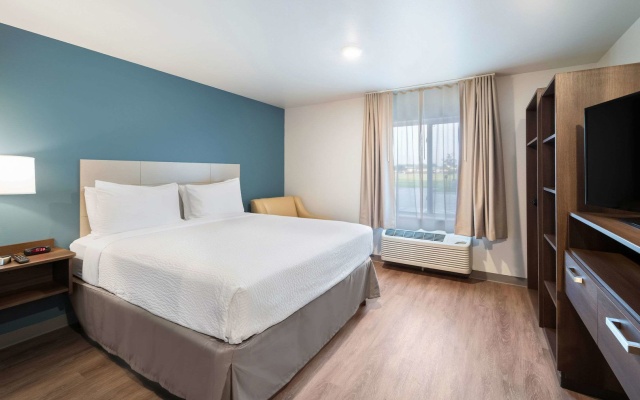 photo 2 of WoodSpring Suites Dallas Plano Central Legacy Drive