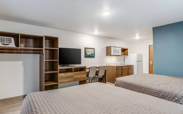 photo 3 of WoodSpring Suites Novi Farmington