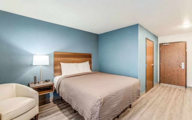 photo 5 of WoodSpring Suites Novi Farmington