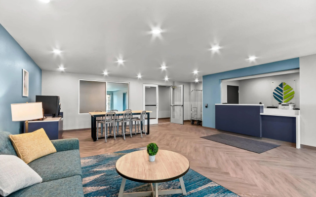 photo 2 of Woodspring Suites Gilbert - Mesa Gateway Airport