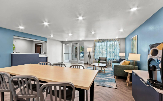 photo 4 of Woodspring Suites Gilbert - Mesa Gateway Airport