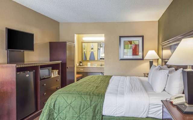 photo 4 of WoodSpring Suites Greenville Haywood Mall