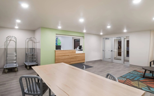 photo 2 of Woodspring Suites Mesa Chandler