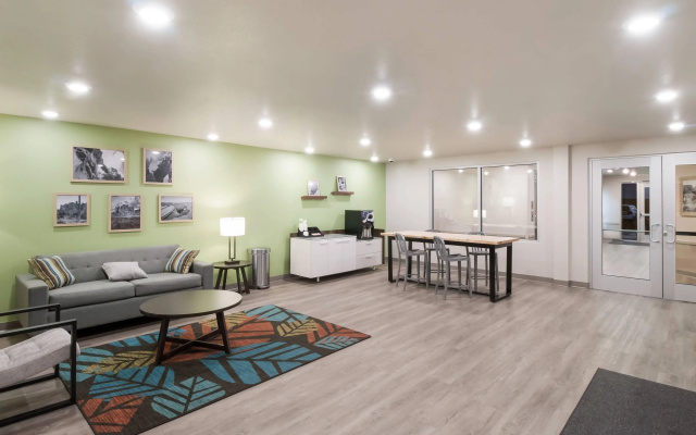photo 4 of Woodspring Suites Mesa Chandler