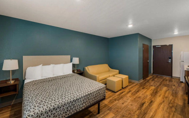 photo 3 of Woodspring Suites West Palm Beach
