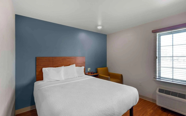 photo 3 of Extended Stay America Suites - Denver - Airport