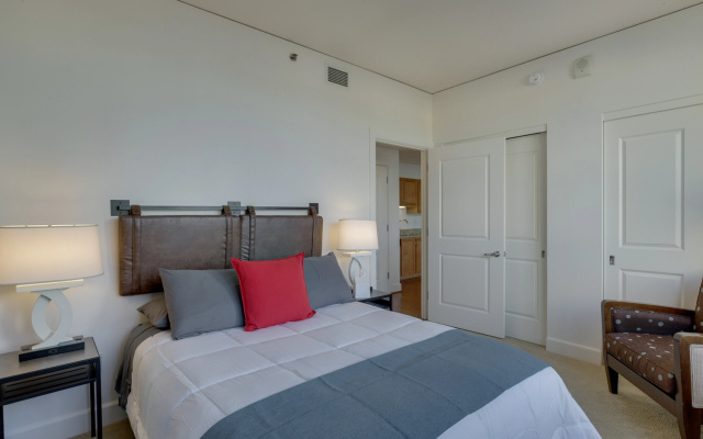 photo 2 of Work from anywhere, fast wifi, great amenities and parking