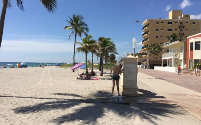 photo 4 of Wow!! Apartment for 4 Just Few Steps To The Beach!