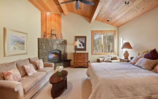 photo 4 of Wulf's Lodge at Olympic Valley Unwind in Hot Tub!