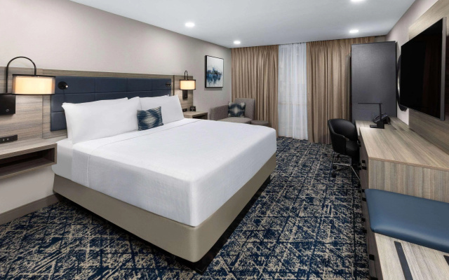 photo 4 of Wyndham DFW Airport