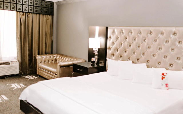 photo 4 of Holiday Inn Select North Dallas