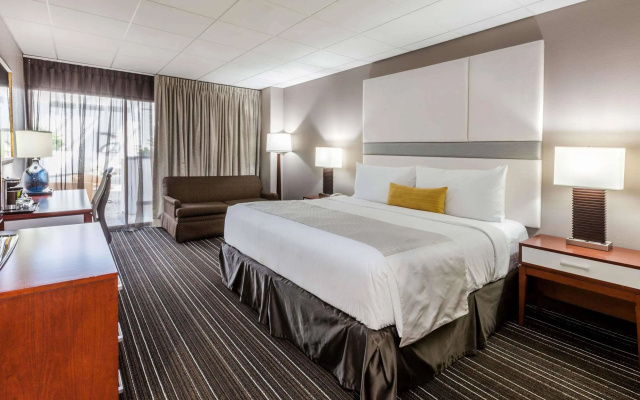 photo 5 of Wyndham Houston West Energy Corridor