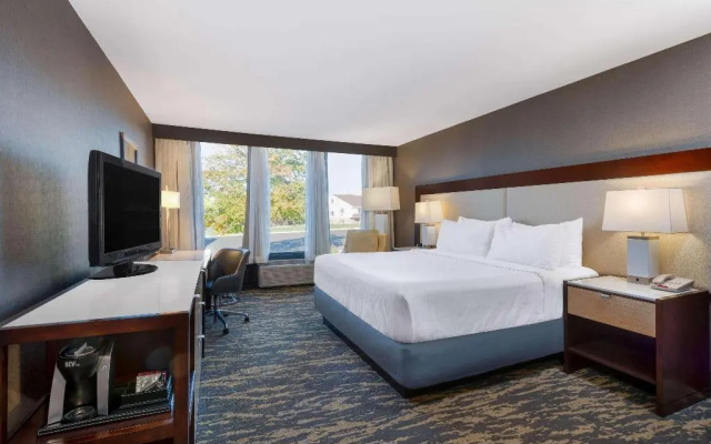 photo 4 of Wyndham Lancaster Resort and Convention Center