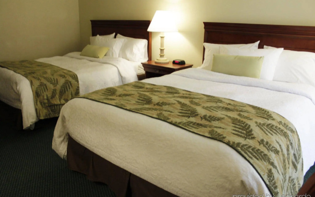 photo 2 of The Yankee Inn