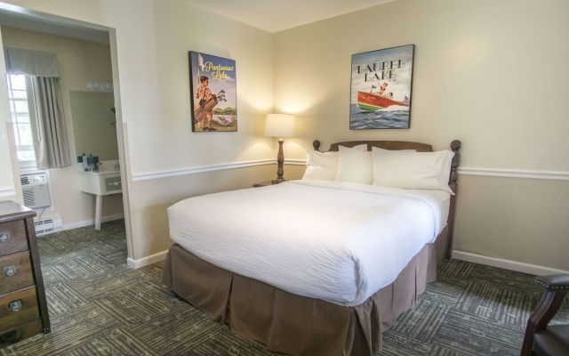photo 5 of The Yankee Inn