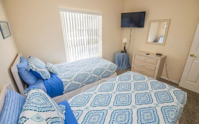 photo 4 of Yvonne's Indian Point Vacation Home 4 Bedroom Condo by Redawning